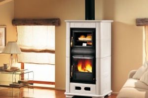 piazzetta e 900 m con forno